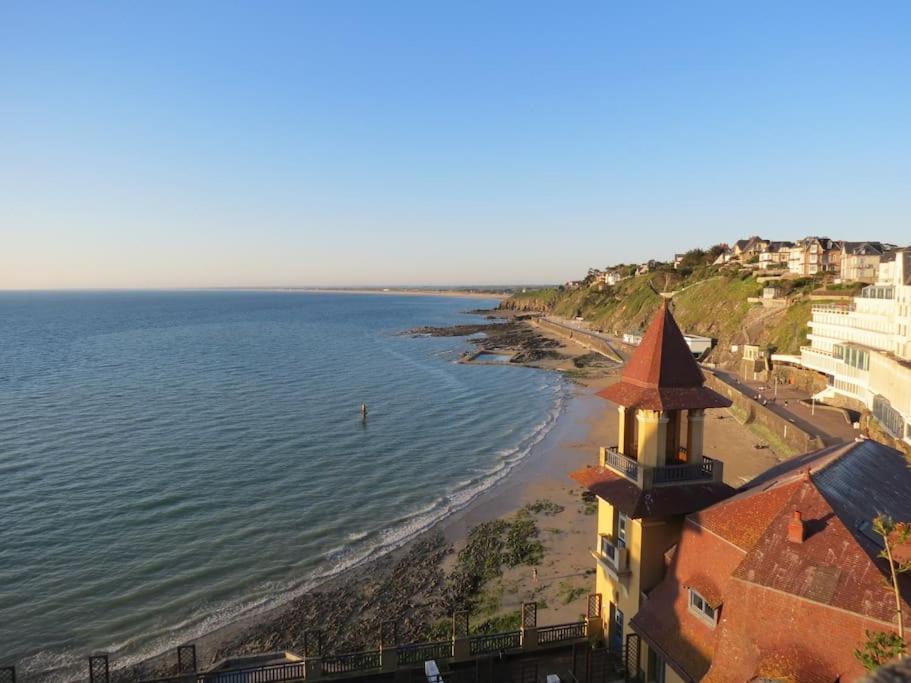 Maison Vue Sur Le Mont Saint Michel Et Sa Baie Champeaux Buitenkant foto